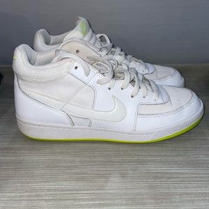 NIKE Men’s White Sneakers- size 8.5